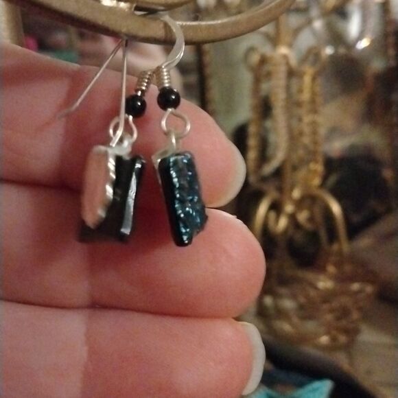 Earrings   - Picture 3 of 3
